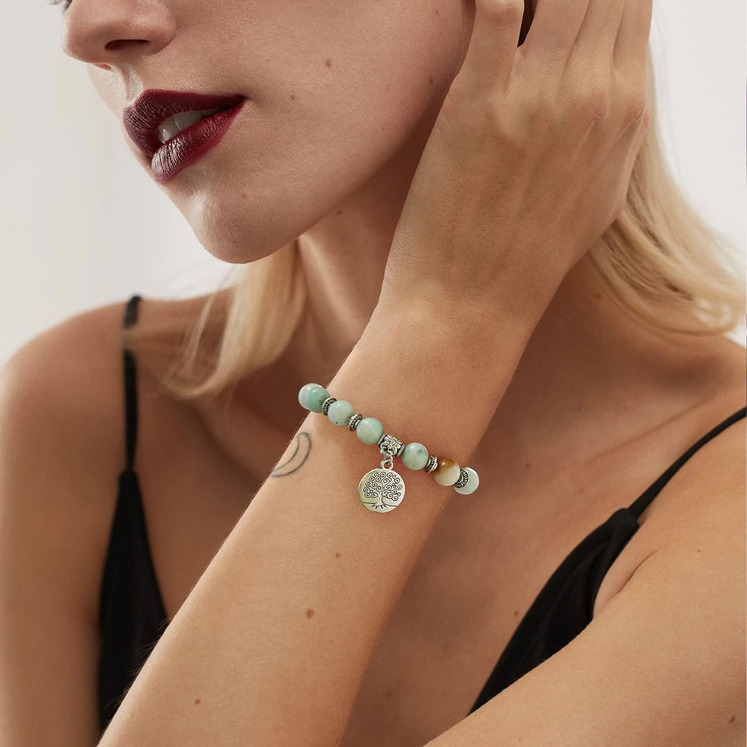 Comparing 6 Bracelets: Styles & Meanings